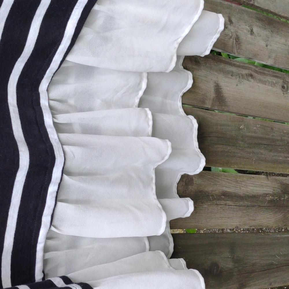 Ladies Tunic with Sheer Flounce Bottom - Picture 5 of 10